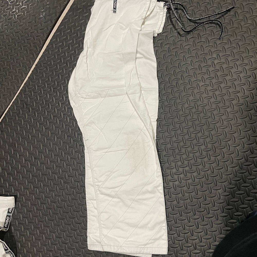 Reevo White BJJ GI A3
